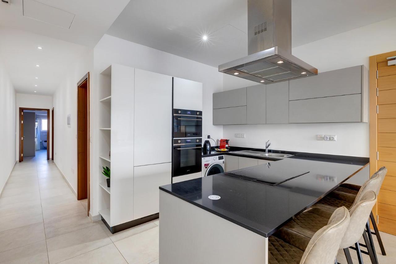 Luxe Apartment With Valletta And Harbour Views Слима Екстериор снимка