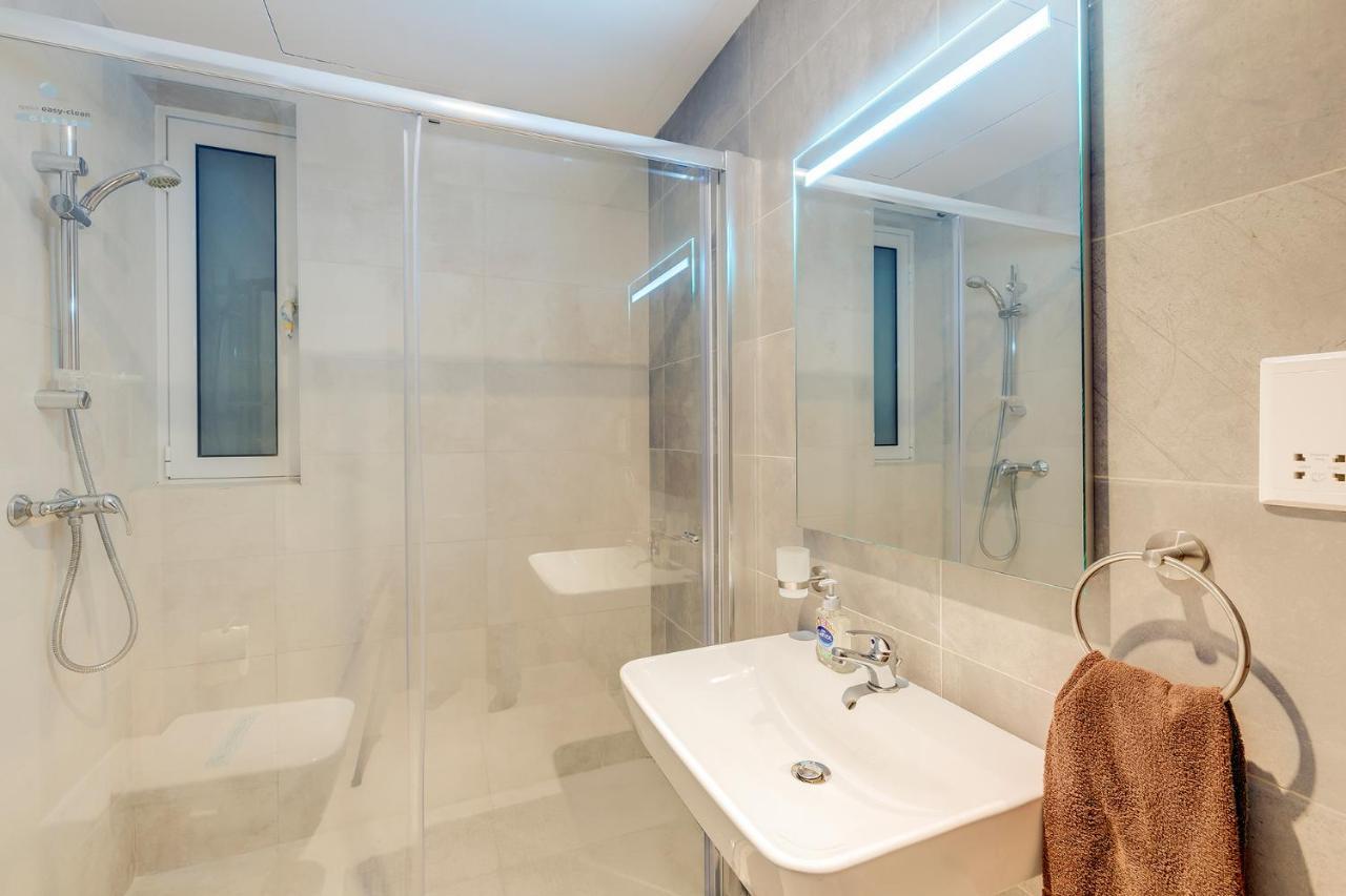 Luxe Apartment With Valletta And Harbour Views Слима Екстериор снимка