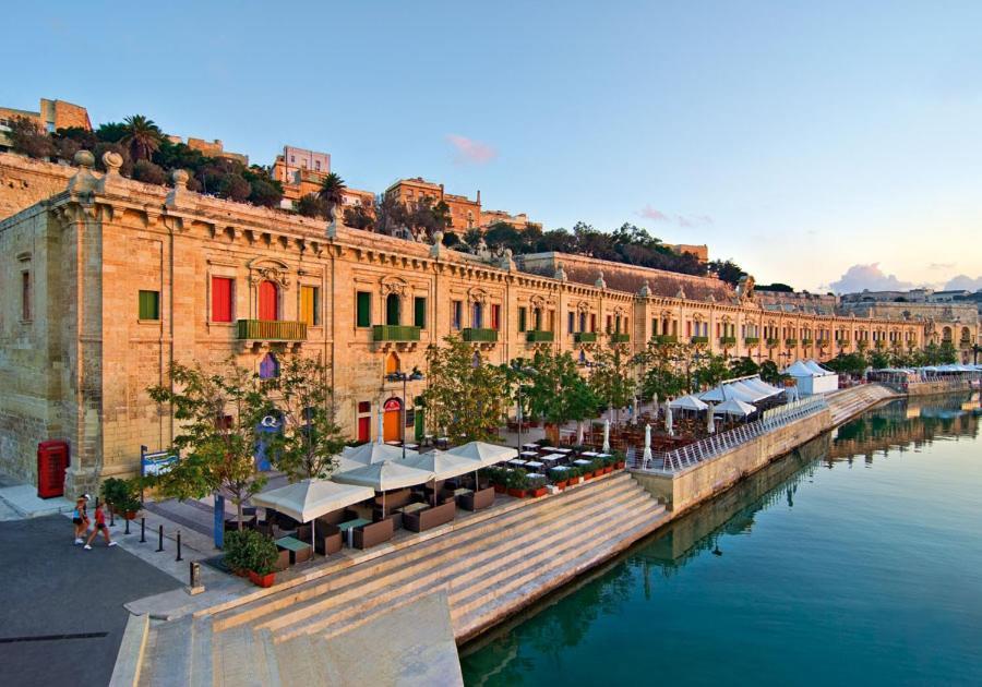 Luxe Apartment With Valletta And Harbour Views Слима Екстериор снимка